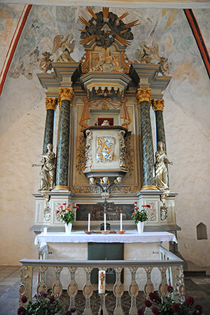 Kirche Ahrenshagen Altar