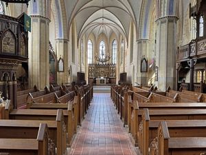 Sankt-Thomas-Kirche Tribsees - Bild vergrößern ...