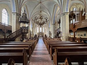 Sankt-Thomas-Kirche Tribsees - Bild vergrößern ...